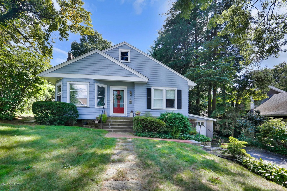 26 Chapel Ln Riverside CT-large-015-16-0