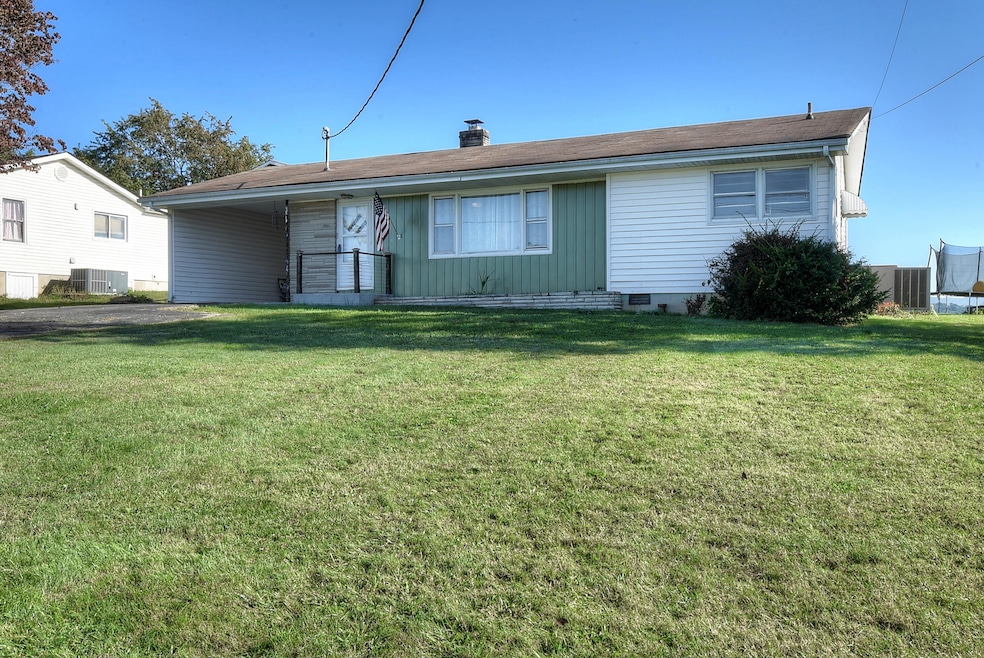 130 Kathy St, Johnson City, TN 37601 - photo 1