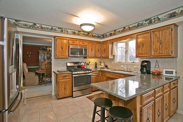 830 Shiloh Cir, Naperville, IL 60540 - photo 1