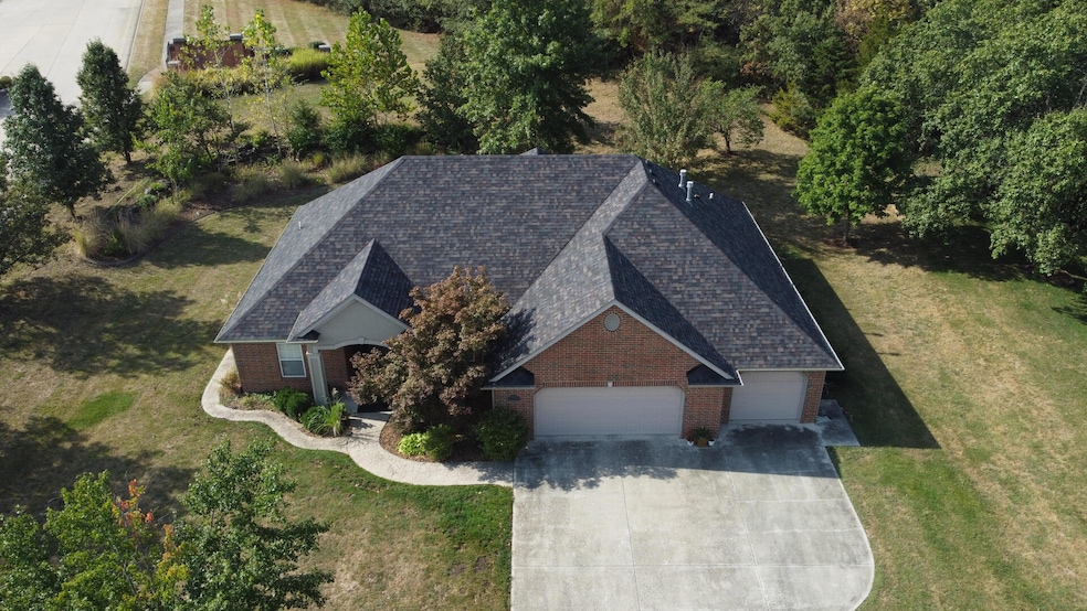 Pending $420,000 • Co-Listing Agent