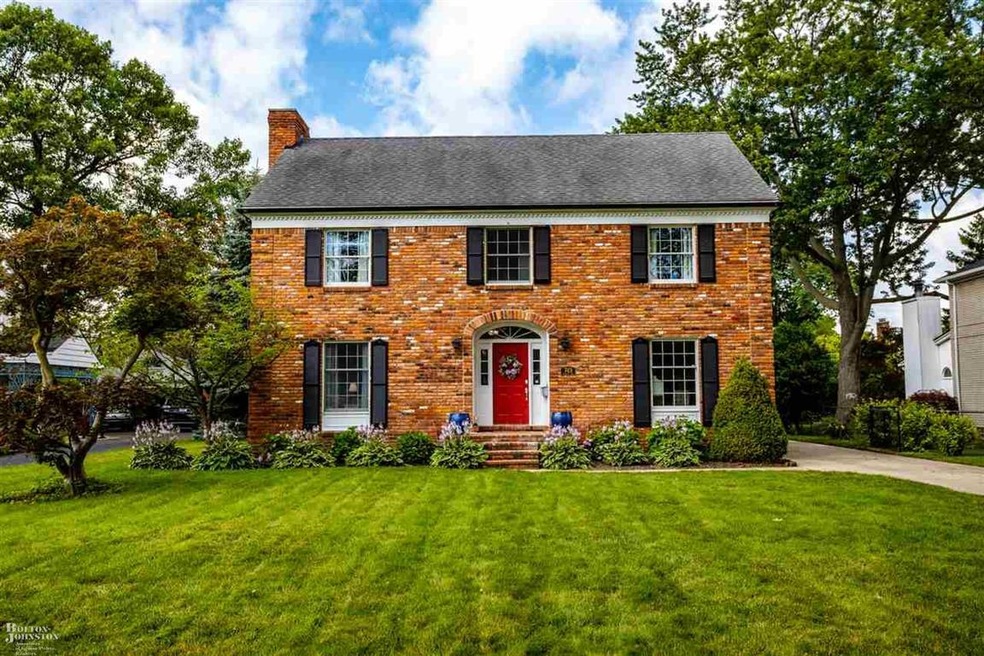 749 Trombley Rd, Grosse Pointe Park, MI 48230 - photo 1