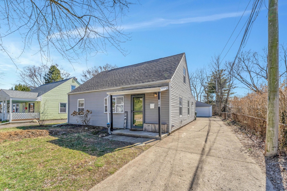 925 Blenheim Rd, Columbus, OH 43224 - photo 1