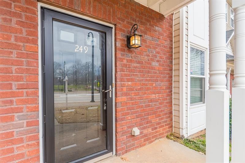 249 Ralph David Abernathy Blvd, Atlanta, GA 30312 - photo 1