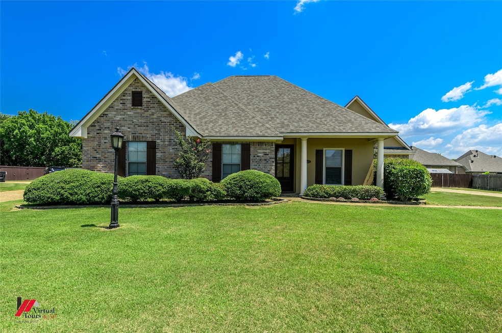 305 Tottenham Ct, Bossier City, LA 71111 - photo 1