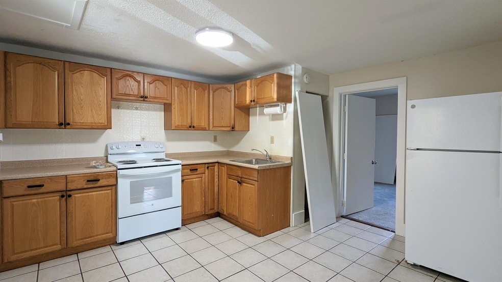 29 Waukewan St unit 4, Meredith, NH 03253 - photo 1