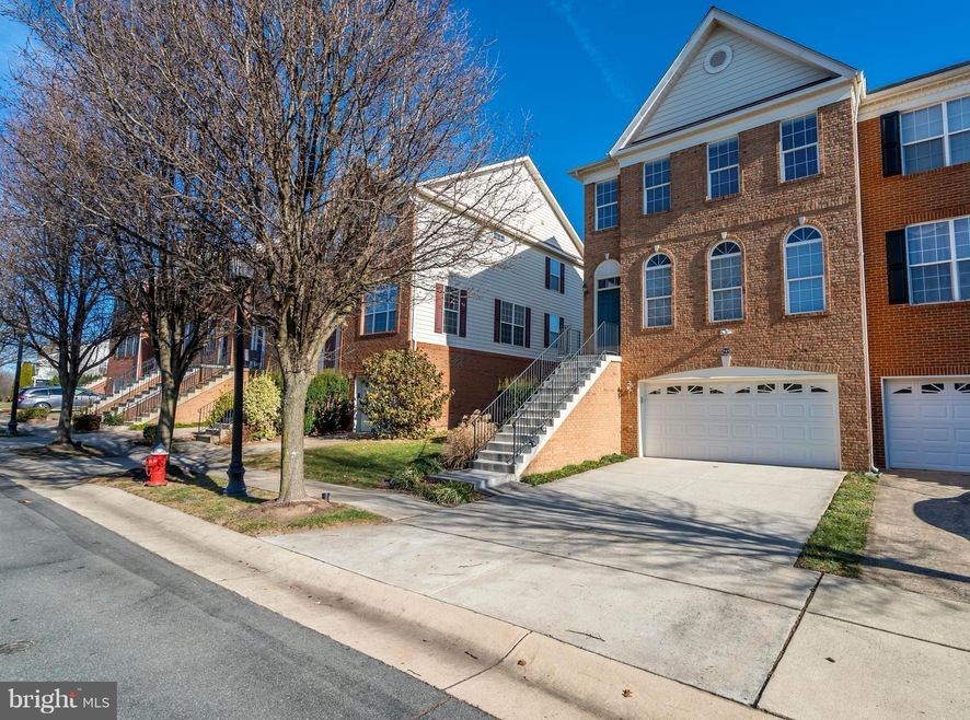 25498 Crossfield Dr, Chantilly, VA 20152 - photo 1