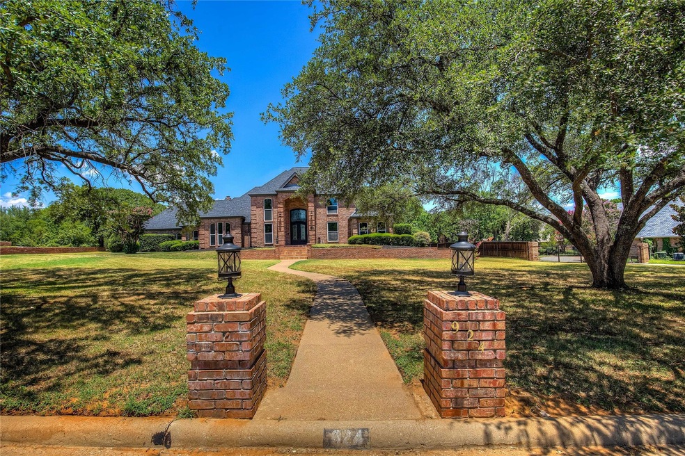 924 Emerald Blvd, Southlake, TX 76092 - photo 1