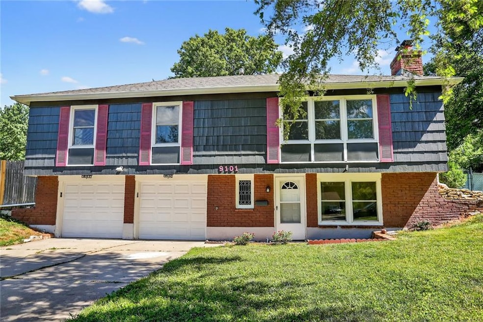 Pending $325,000 • Co-Listing Agent