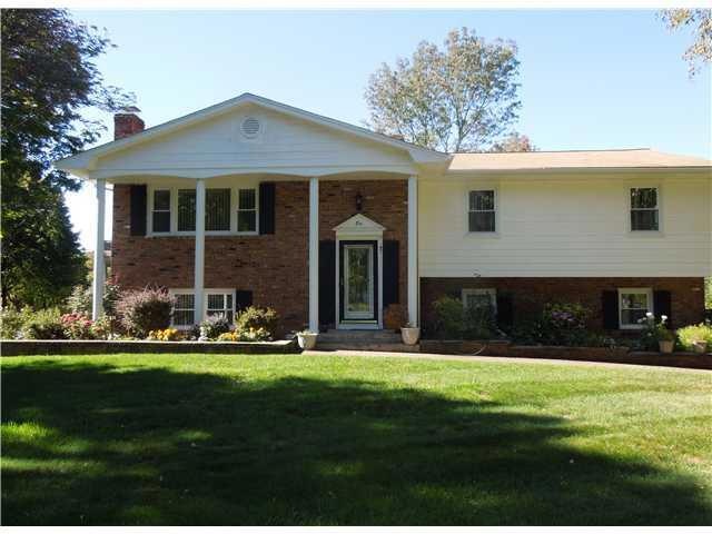 1 Roxbury Ct, Spring Valley, NY 10977 - photo 1