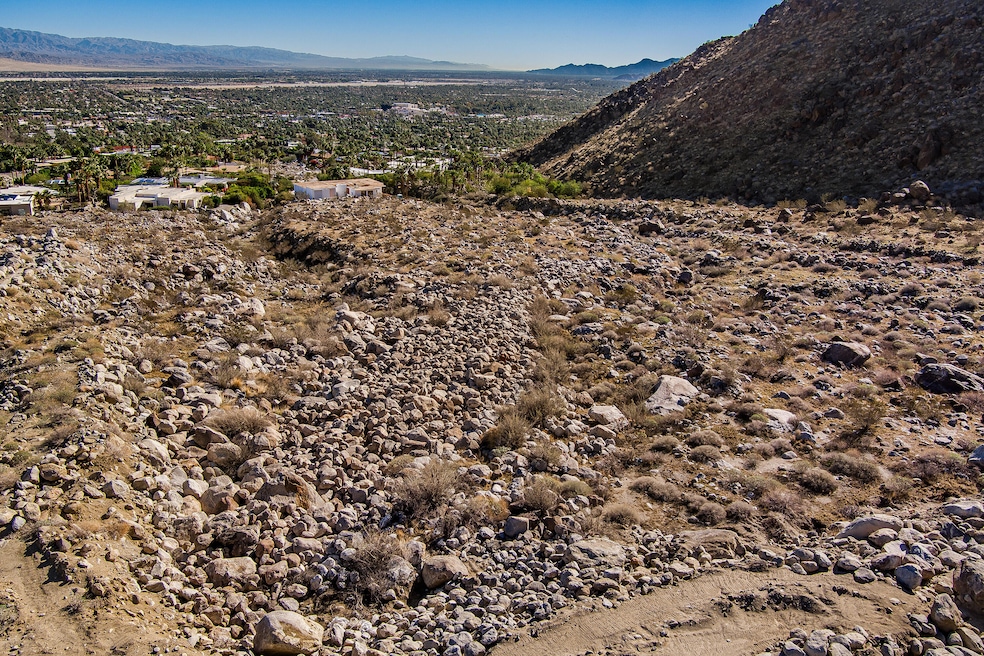 0 W Cielo Dr unit 219139627PS, Palm Springs, CA 92262 - photo 1