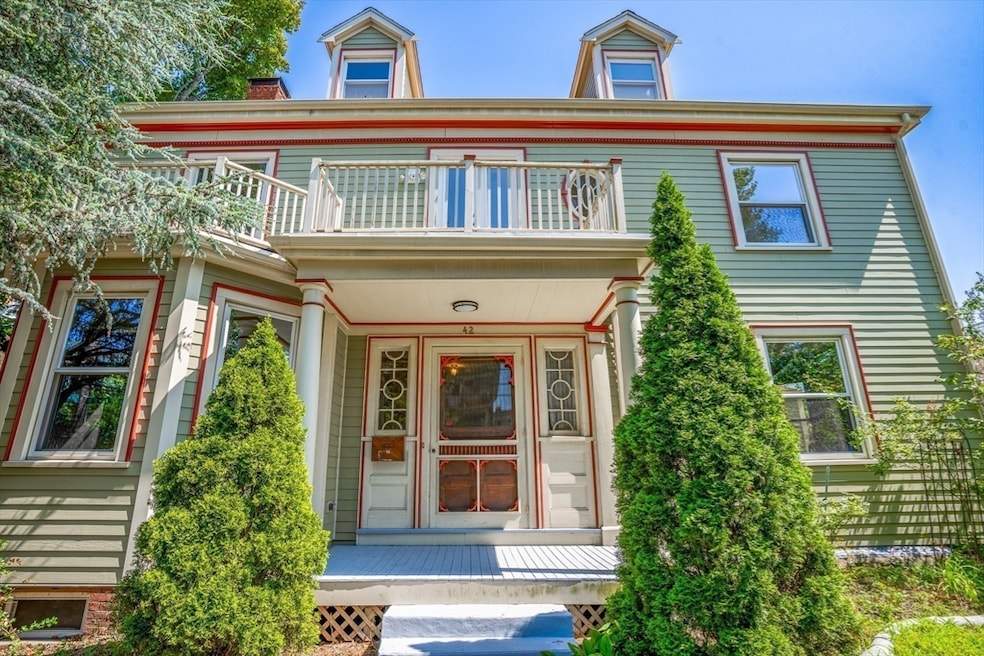 Sold $1,172,000 • Co-Listing Agent