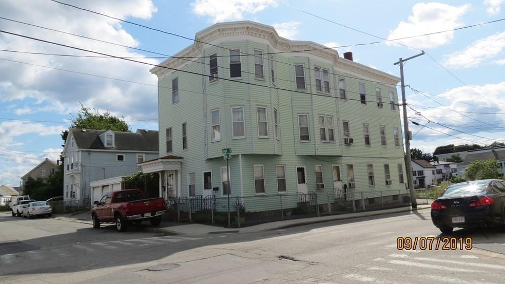 38 Elm St, Lowell, MA 01852 - photo 1