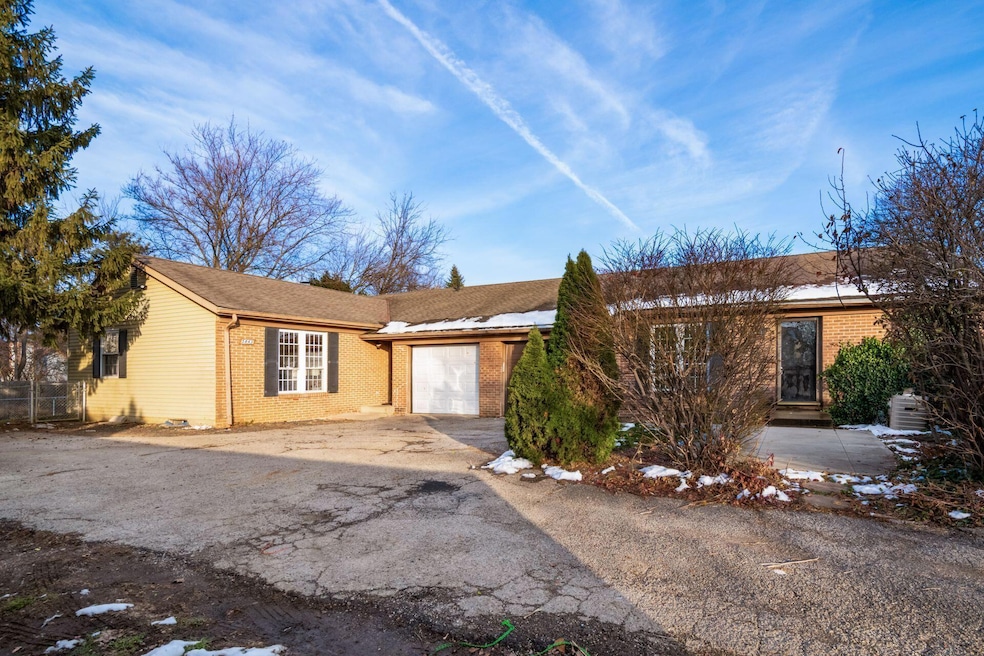 5841 Forest Hills Blvd unit 5843, Columbus, OH 43231 - photo 1