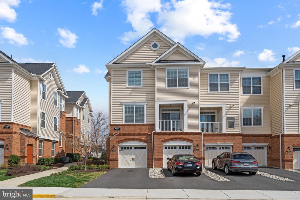 23286 Southdown Manor Terrace unit 105, Ashburn, VA 20148 - photo 1