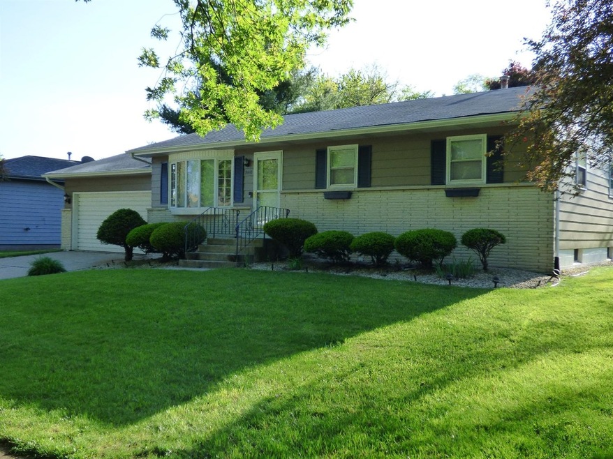 9410 Mckinley St, Crown Point, IN 46307 - photo 1