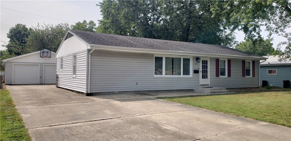 925 Rudy Ave, Mattoon, IL 61938 - photo 1