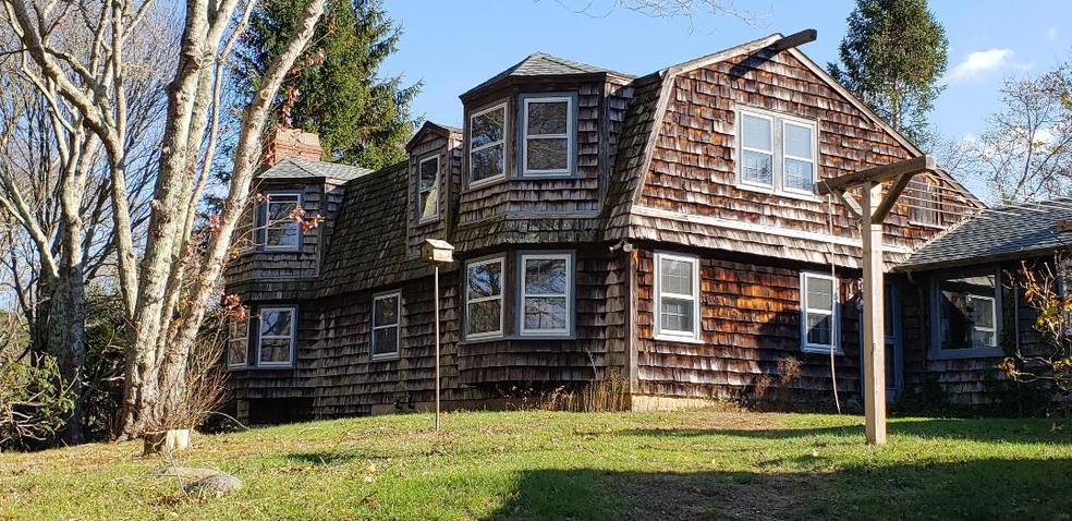 19 Lamberts Cove Rd, Vineyard Haven, MA 02568 - photo 1