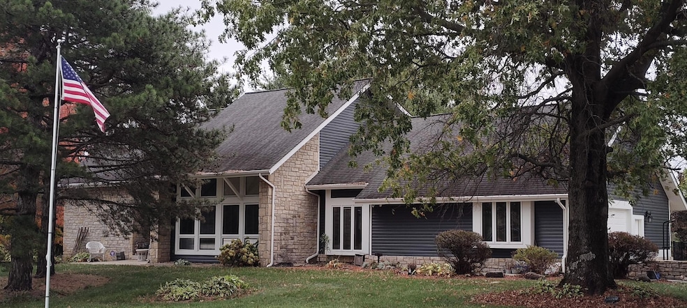 For Sale $959,900 • Co-Listing Agent