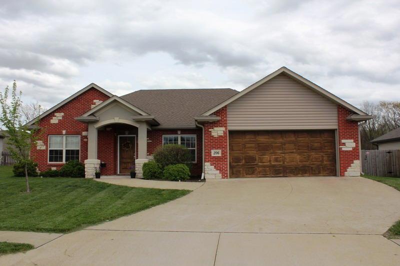 206 BAY POINTE LANE