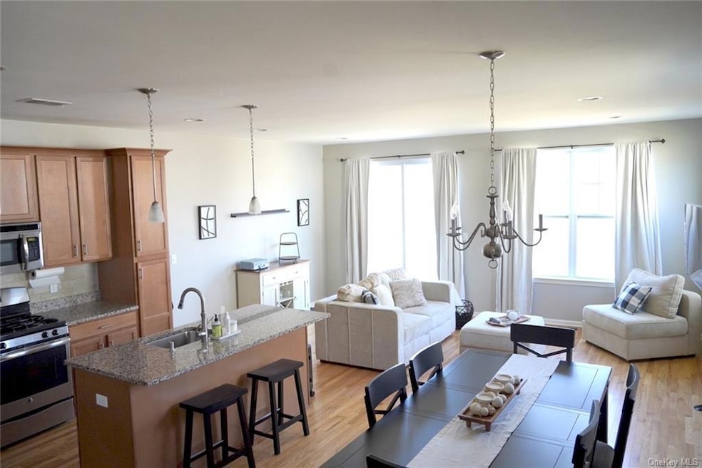 59 Meadow View Dr, Middletown, NY 10940 - photo 1