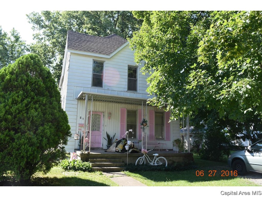 614 N Kickapoo St, Lincoln, IL 62656 - photo 1