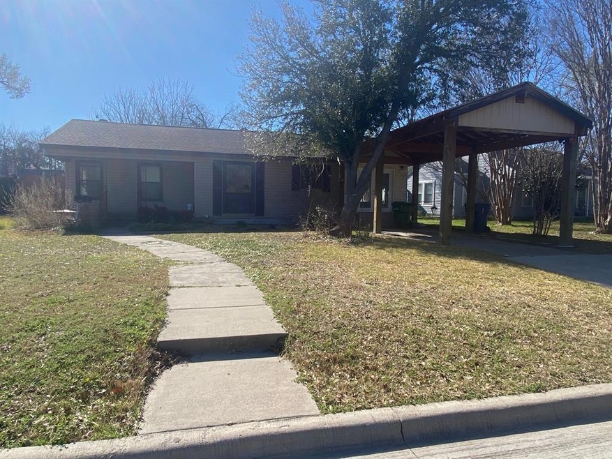 Large Lot with Workshop