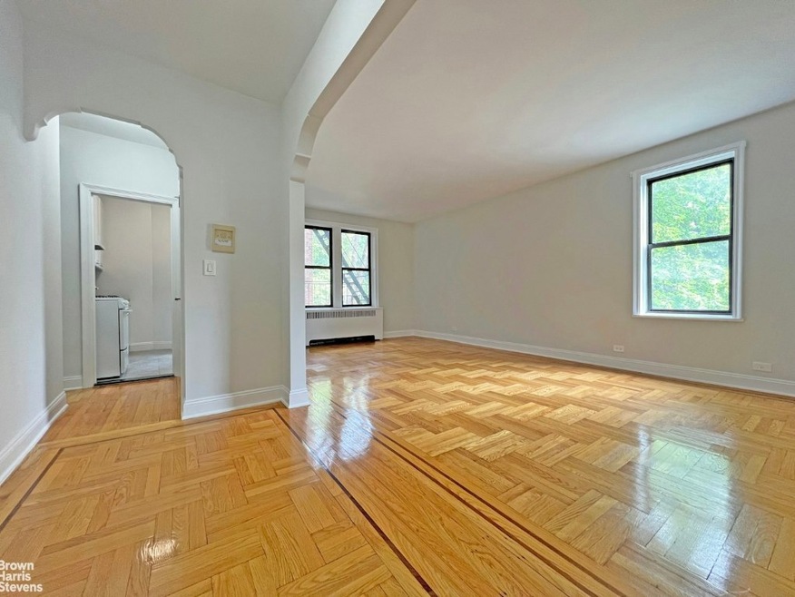 4580 Broadway unit 2, New York, NY 10040 - photo 1