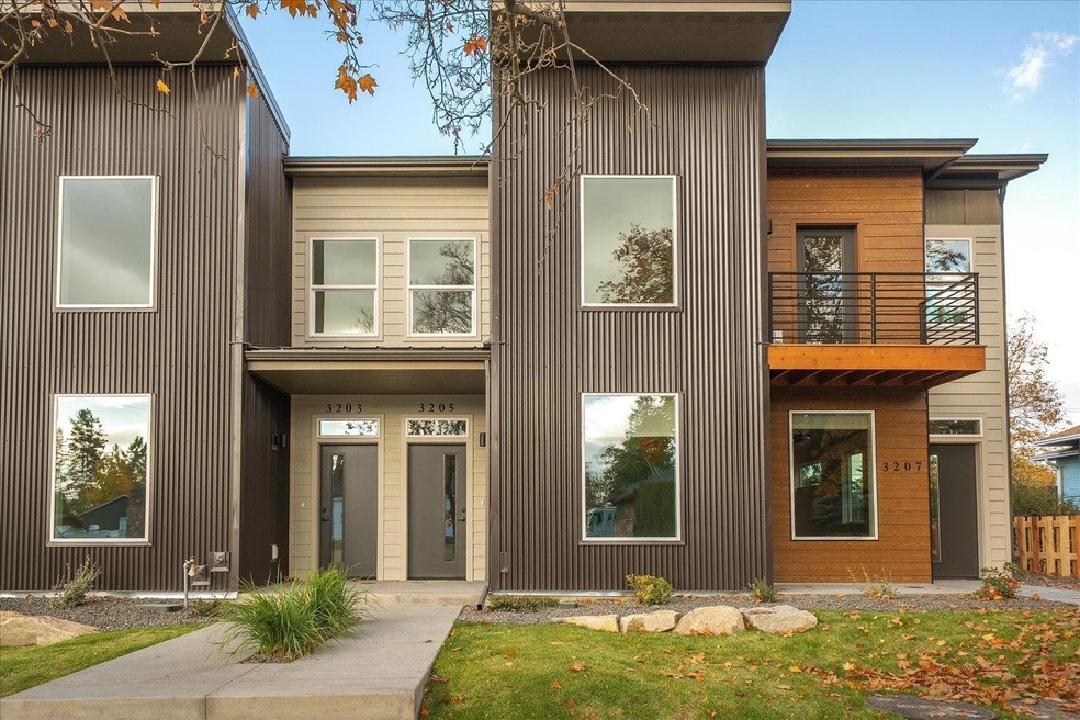 3205 E 30th Ave unit 3205 E 30TH Unit B, Spokane, WA 99223 - photo 1