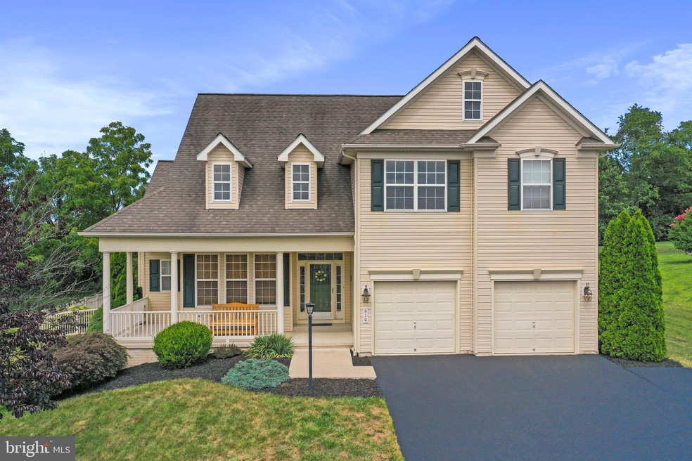 610 Shannon Dr N, Greencastle, PA 17225 - photo 1