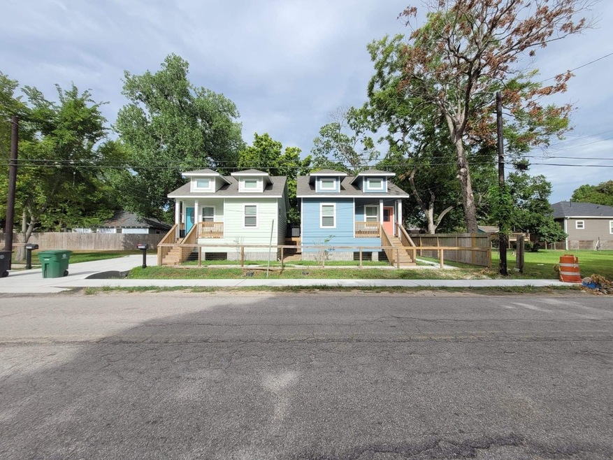 6922 De Priest St, Houston, TX 77091 - photo 1