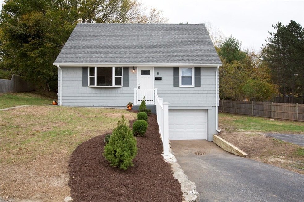 11 Thornton Ave, Smithfield, RI 02917 - photo 1
