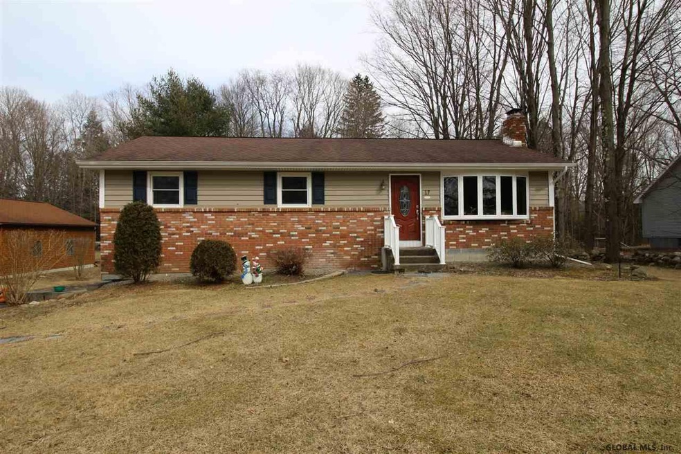 17 Apple St, Ballston Spa, NY 12020 - photo 1