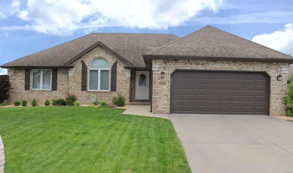 618 N Maplewood Hills Rd, Nixa, MO 65714 - photo 1