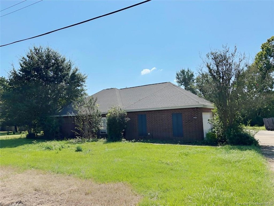 3435 L Ogea Rd, Lake Charles, LA 70605 - photo 1