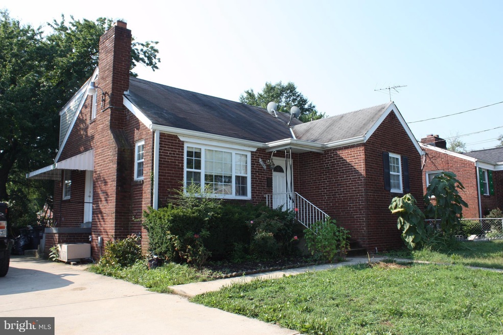 2261 Lewisdale Dr, Hyattsville, MD 20783 - photo 1