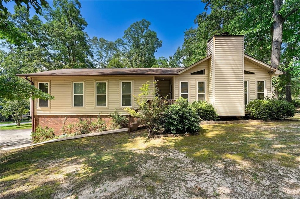 6650 Valley Hill Dr SW, Mableton, GA 30126 - photo 1