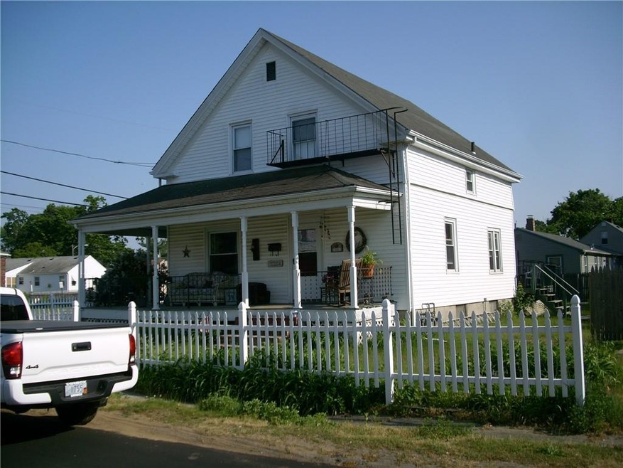 346 Pawtuxet Ave, Warwick, RI 02888 - photo 1