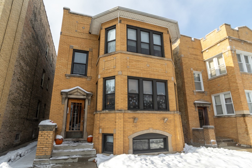 5834 N Maplewood Ave, Chicago, IL 60659 - photo 1