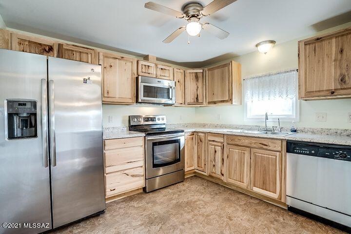 Mango Way - kitchen