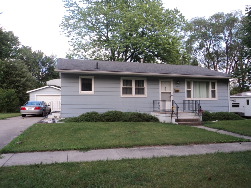 2016 Carroll St