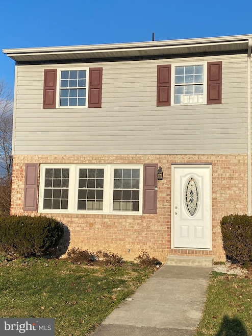 3548 Gregway Dr, Chambersburg, PA 17202 - photo 1