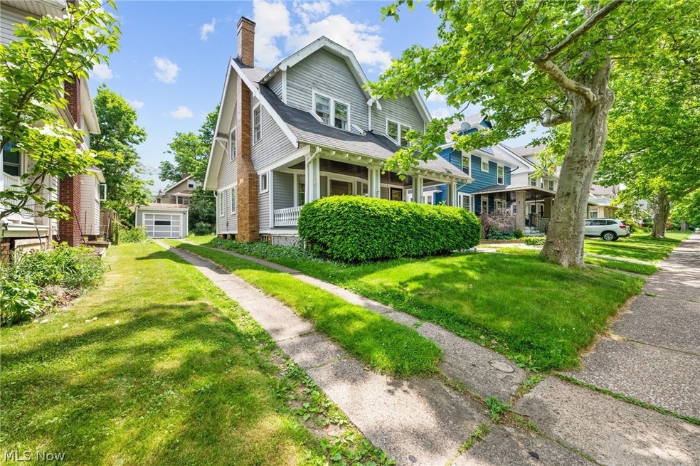 View of front of house with a front lawn