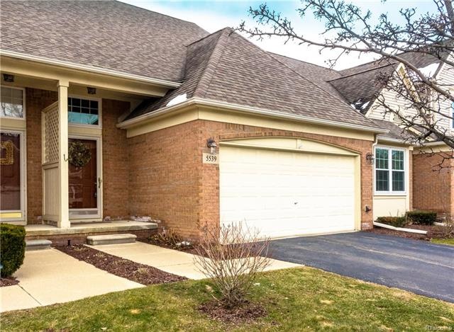 Beautiful Trenton condo set in an ideal setting su