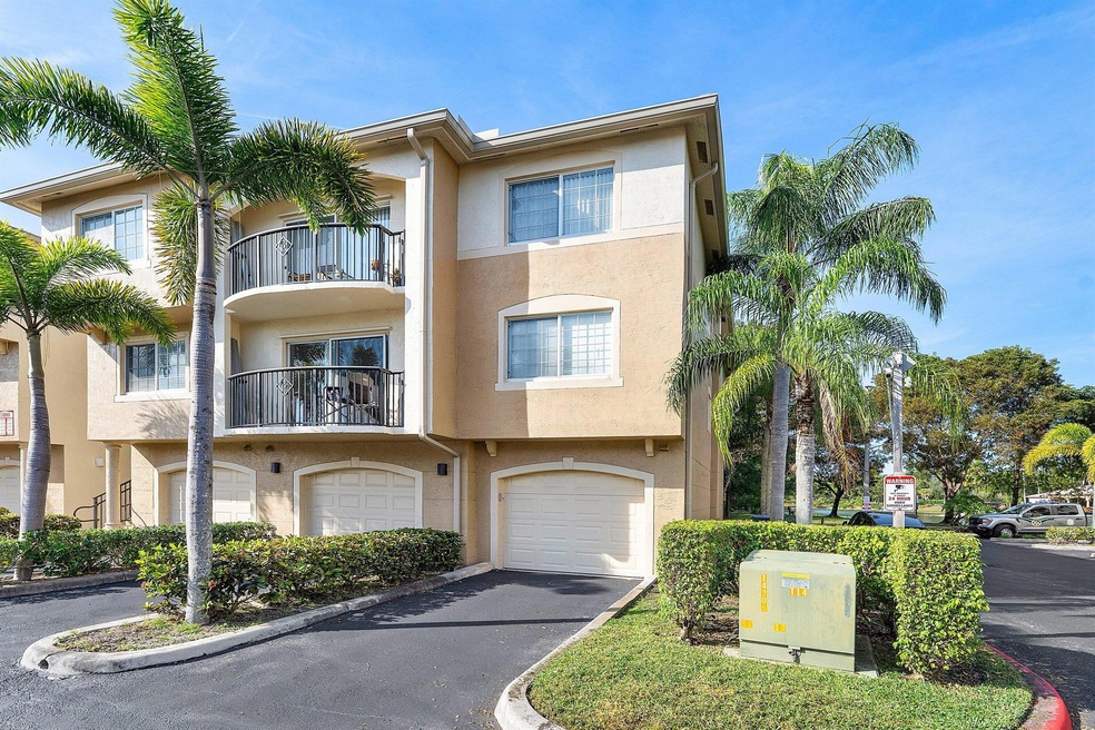 1000 Crestwood Ct S unit 1015, Royal Palm Beach, FL 33411 - photo 1