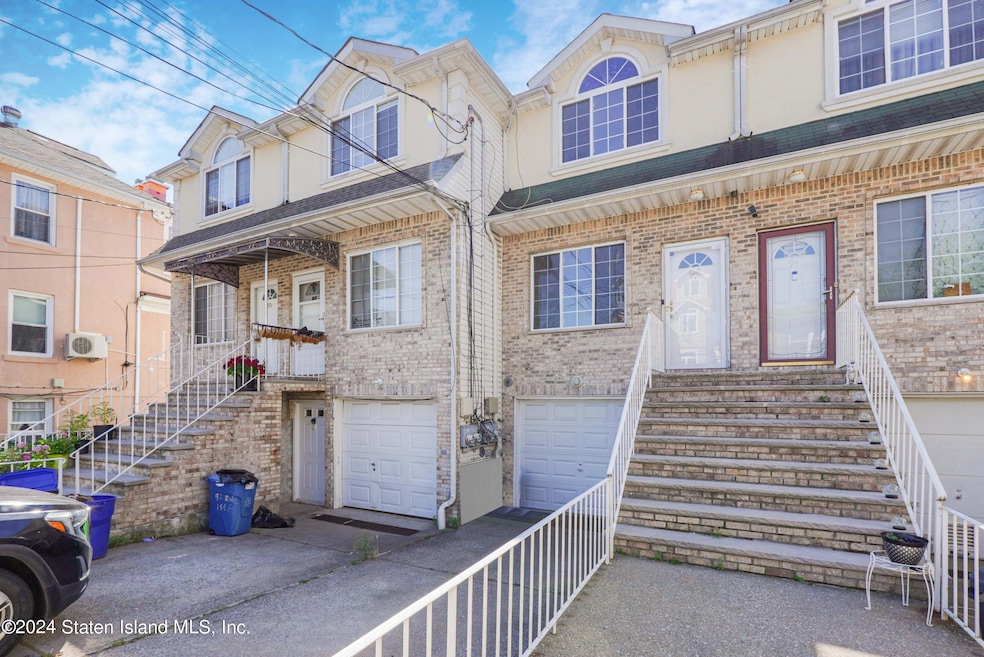 Sold $680,000 • Co-Listing Agent