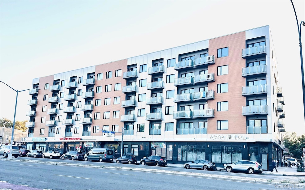 Rego Parc unit 6F, Rego Park, NY 11374 - photo 1