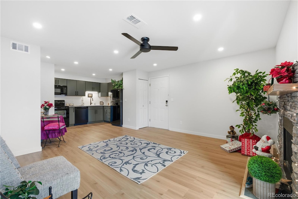 2575 S Syracuse Way unit EE205, Denver, CO 80231 - photo 1