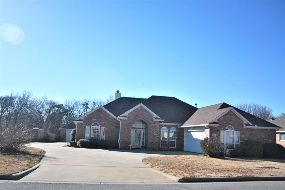 126 Chrissa Dr, Pottsboro, TX 75076 - photo 1