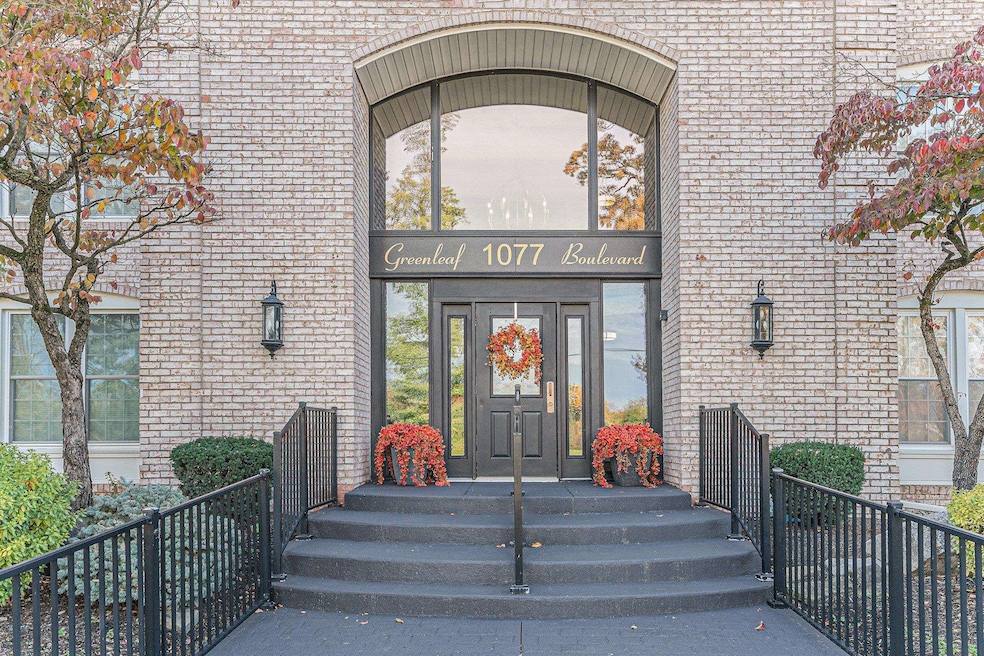 1077 Greenleaf Blvd unit 214, Elkhart, IN 46514 - photo 1