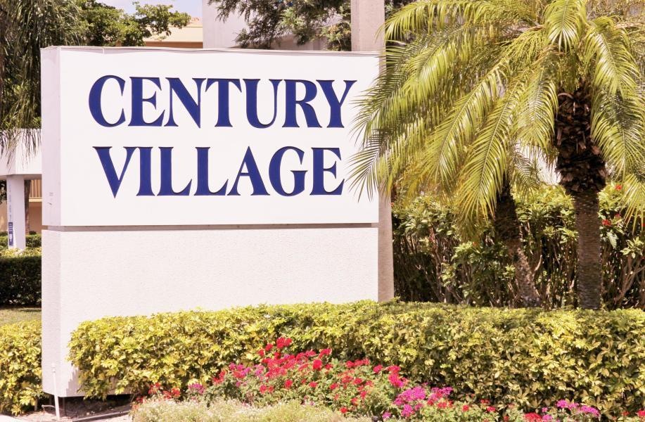 389 Windsor Q, West Palm Beach, FL 33417 - photo 1